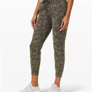 Lululemon ready to rulu Jogger 7/8